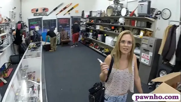 Nejlepší Petite blond babe rammed at the pawnshop aktuální videa