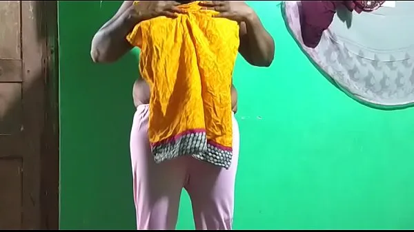 Beste tamil aunty telugu aunty kannada aunty malayalam aunty Kerala aunty hindi bhabhi horny desi north indian south indian horny vanitha wearing white legings school teacher showing big boobs and shaved pussy press hard boobs press nip rubbing pussy vegetable ferske videoer