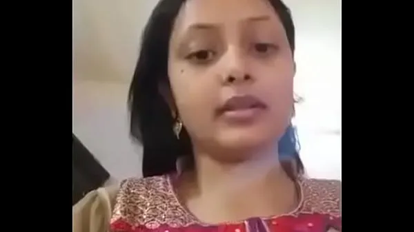 Popular bhabi showing herself Video segar terbaik