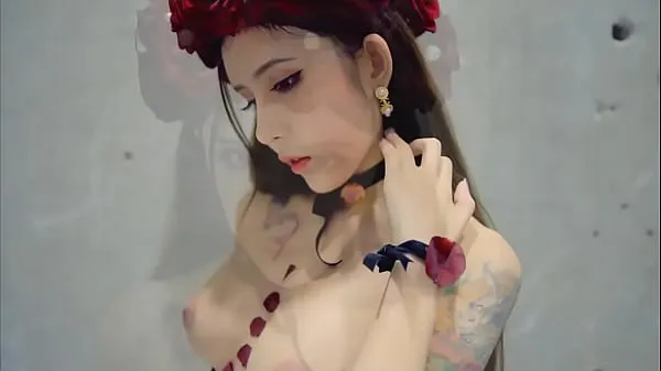 أفضل Breast-hybrid goddess, beautiful carcass, all three points مقاطع فيديو حديثة