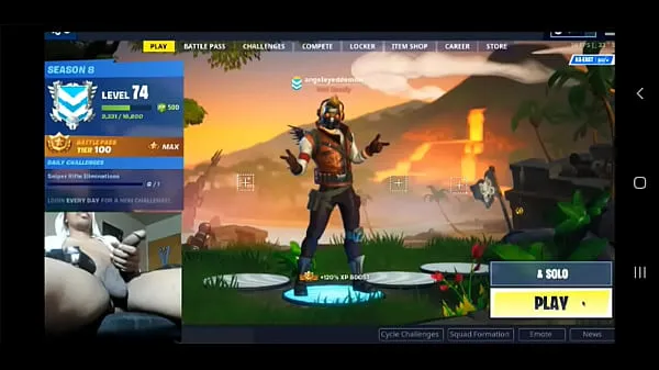 Najboljši Naked gamer playing fortnite sveži videoposnetki