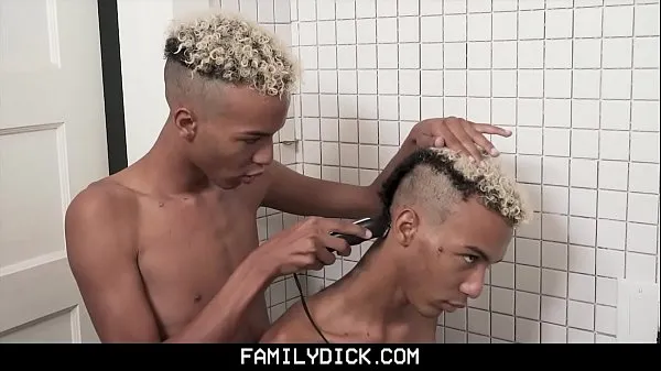 Meilleures Twink Twins identiques caressent leurs bites nouvelles vidéos