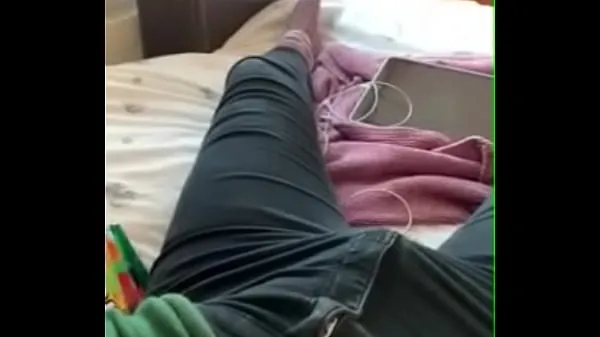 Beste Masturbieren von kik mit seiner hose auffrische Videos