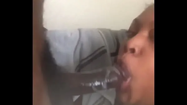 Big black cock gets sucked with a lot of spit by young single mom Video baharu terbaik