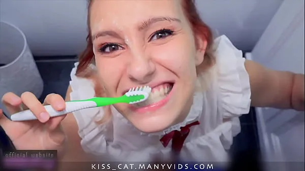 Meilleures Je suis une suceuse bâclée avec une putain de visage pour obtenir du sperme pour mes dents nouvelles vidéos