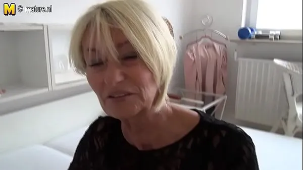 Najboljši Very sexy german elegant Grandma sveži videoposnetki