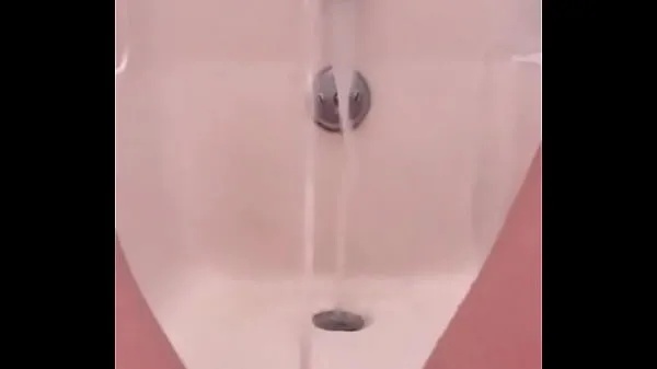 18 yo pissing fountain in the bath Video baharu terbaik