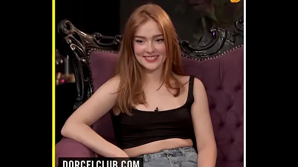 INTERVIEW - Jia Lissa sing her song and playing the ukulele Video segar terbaik