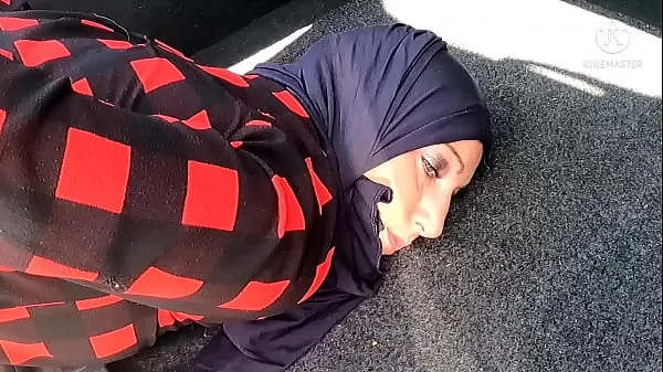 Najlepšie OMG !! Unfaithful Muslim wife this finds tied in the trunk of his neighbor, he will get her pregnant čerstvé videá