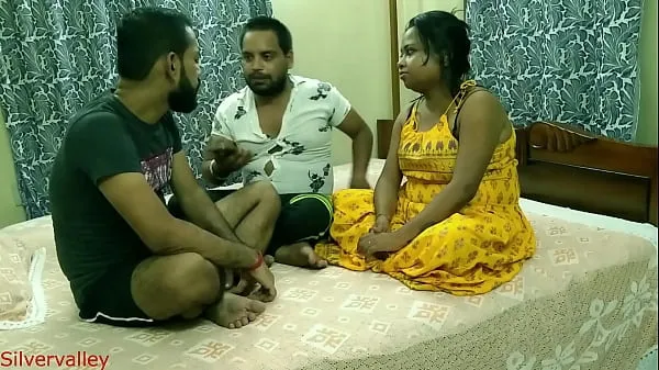 Legjobb Indian hot Girlfriend shared with desi friend for money:: With Hindi audio friss videók