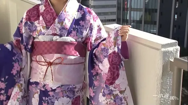 Rei Kawashima Introducing a new work of "Kimono", a special category of the popular model collection series because it is a 2013 seijin-shiki! Rei Kawashima appears in a kimono with a lot of charm that is different from the year-end and New Year Video baharu terbaik