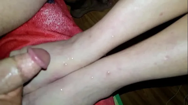 Najlepsze Milf takes cumshot on pretty feetświeże filmy