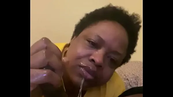 Mature ebony bbw gets throat fucked by Gansgta BBC Video segar terbaik