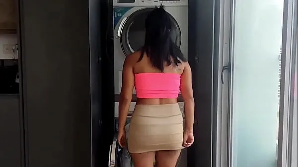 Beste Latina-Stiefmutter bleibt in der Waschmaschine stecken und Stiefsohn fickt siefrische Videos