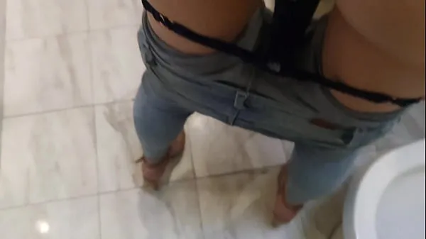Best They almost caught us fucking in the bathroom of my best friend's house who was having her birthday but the desire to fuck was greater fresh Videos