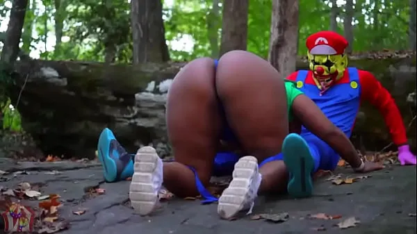 Beste BratttyBae and GiGi gets dismantled in the Forrest by Gibby the clown dressed as smash bro characters nieuwe video's