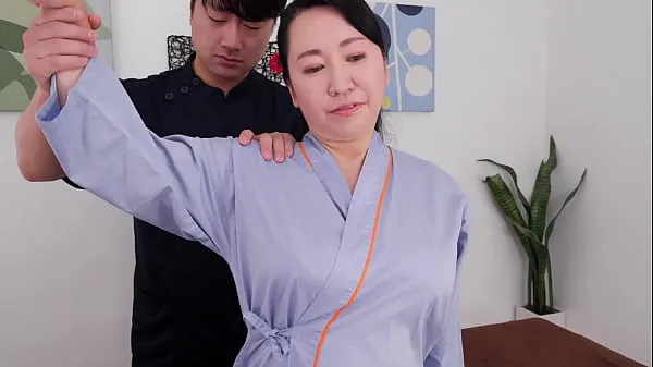 ベスト A Big Boobs Chiropractic Clinic That Makes Aunts Go Crazy With Her Exquisite Breast Massage Yuko Ashikawa の新鮮な動画