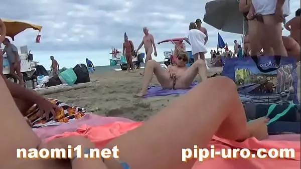 Najboljši girl masturbate on beach sveži videoposnetki