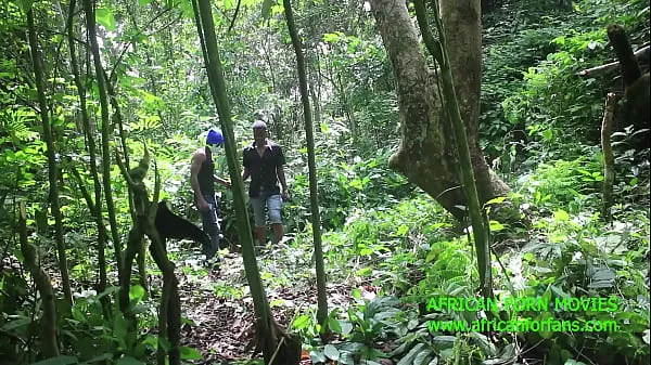 I migliori Cavalcata impressionante e fantastico incontro estremo nella boscaglia tra due turisti etero e che finisce con un'inedita scopata mai vista all'aria aperta nel bosco. Grossi cazzi neri che interagiscono per la prima esperienza gay. per vedere xvvideo nuovi