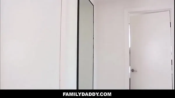 Los mejores familydaddy - joven hermanastro follan en el baño vídeos nuevos