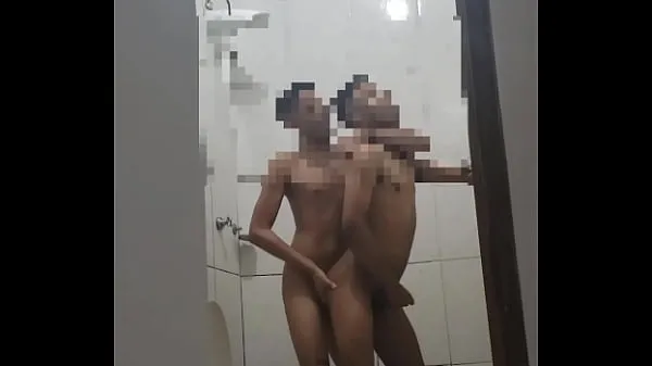 I migliori Trapelato nuovo di zecca trasando gustoso in bagnovideo nuovi