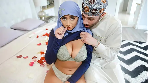 Best Arab Husband Trying to Impregnate His Hijab Wife - HijabLust fresh Videos