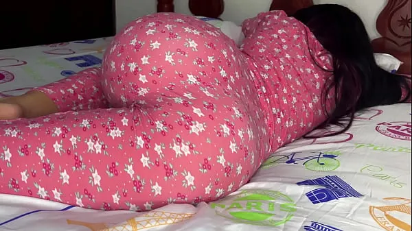 En iyi I can't stop watching my Stepdaughter's Ass in Pajamas - My Perverted Stepfather Wants to Fuck me in the Ass yeni Videolar