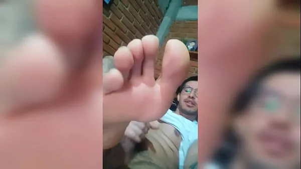 أفضل Chacal mexicano jalandose sus 19cm y mostrando pies مقاطع فيديو حديثة