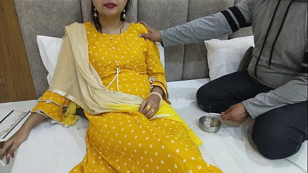 Desiaraabhabhi - Indian Desi having fun fucking with friend's mother, fingering her blonde pussy and sucking her tits Video mới hay nhất