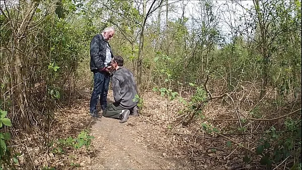 GRANDPARENTS IN THE FOREST 415 Video mới hay nhất