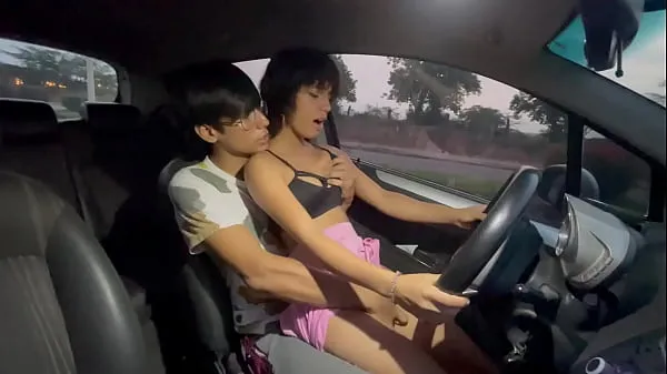 بہترین I help my little stepsister with her driving lessons and I end up fucking her hard until I cum تازہ ویڈیوز