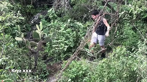 Sexo salvaje en el bosque. PARTE 1 Video baharu terbaik